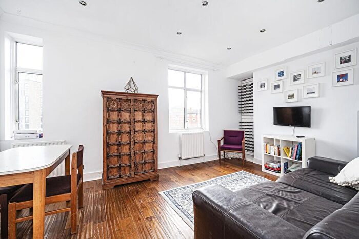 2 Bedroom Flat To Rent In Hackney Road, , Bethnal Green, London, E2