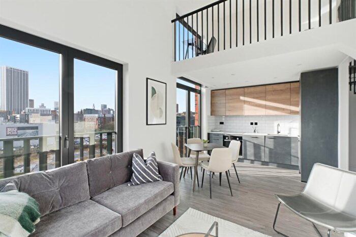 2 Bedroom Apartment To Rent In Belmont Wharf, Glasswater Locks, B4