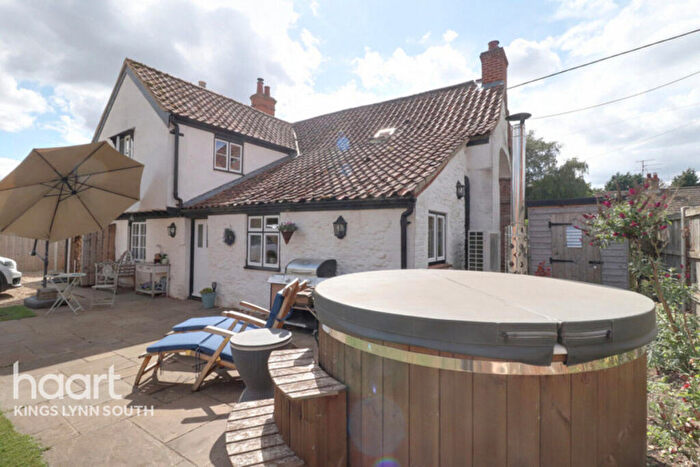 4 Bedroom Detached House For Sale In Chapel Road, Pott Row, PE32