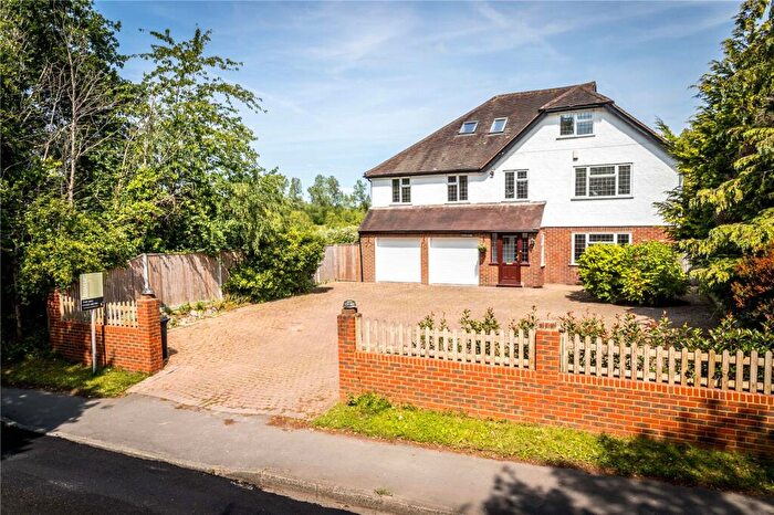 6 Bedroom Detached House For Sale In Effingham Common Road, Effingham, Leatherhead, Surrey, KT24