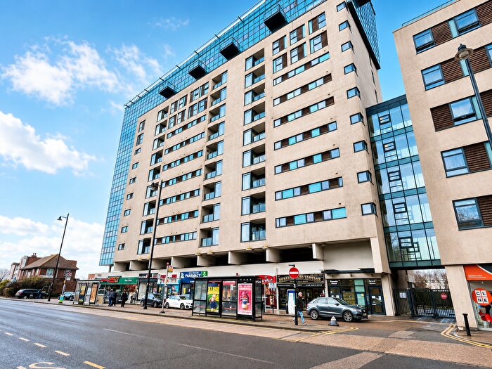 2 Bedroom Flat To Rent In Pinnacle House, Colman Parade, Enfield Town, EN1