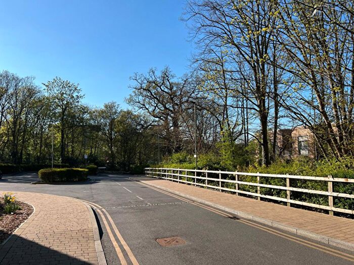 3 Bedroom Flat To Rent In Medawar Drive, London, NW7