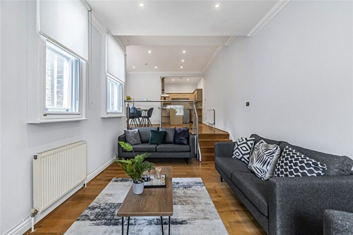 3 Bedroom Flat To Rent In Marylebone High Street, Marylebone, London, W1U