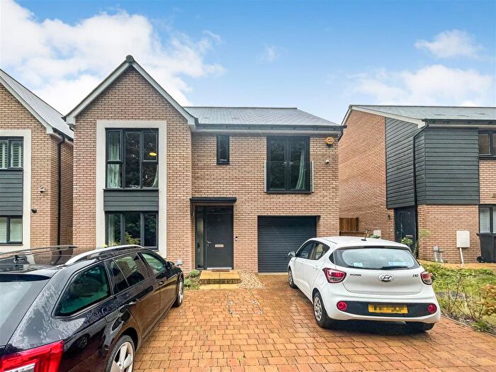 4 Bedroom Detached House For Sale In Foundry Rise, Dursley, GL11