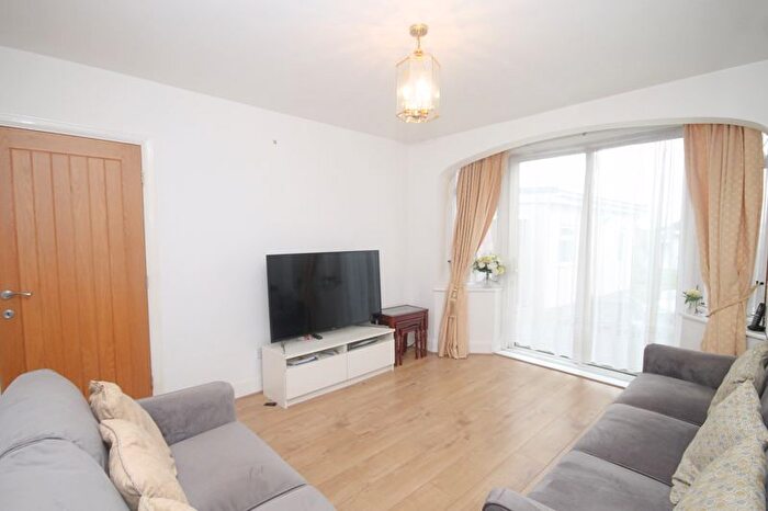 3 Bedroom Semi Detached House For Sale In Oldfield Lane South, Greenford, UB6