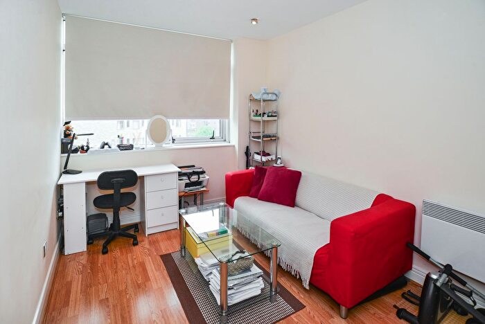 1 Bedroom Property To Rent In Gerry Raffles Square, London, E15