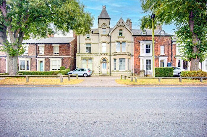 3 Bedroom Apartment For Sale In South Parade, Northallerton, North Yorkshire, DL7