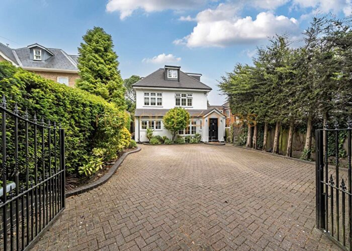 5 Bedroom Detached House For Sale In Hendon Wood Lane, Mill Hill, NW7