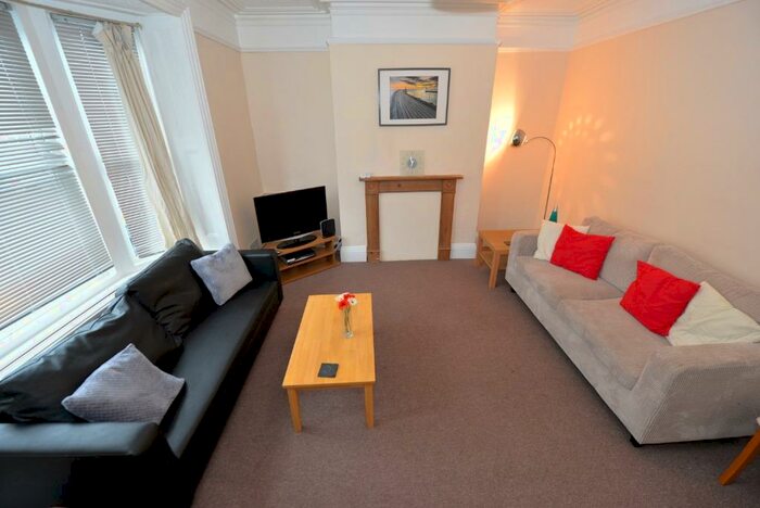 5 Bedroom Town House To Rent In St Mary's Road, Southampton, SO14