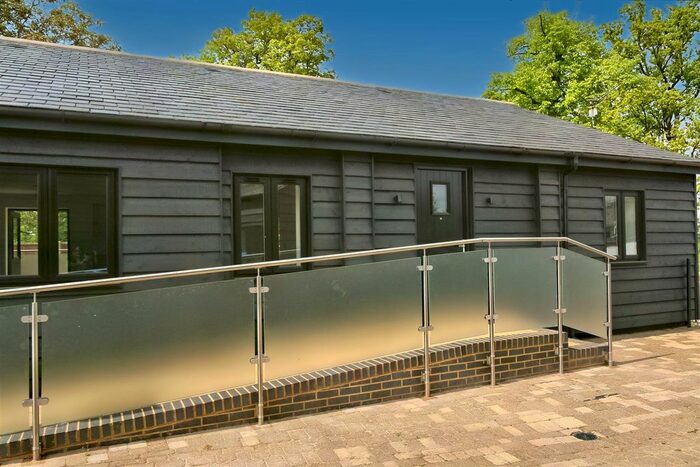 2 Bedroom Cottage To Rent In Woodhall Lane, Shenley, Radlett, WD7