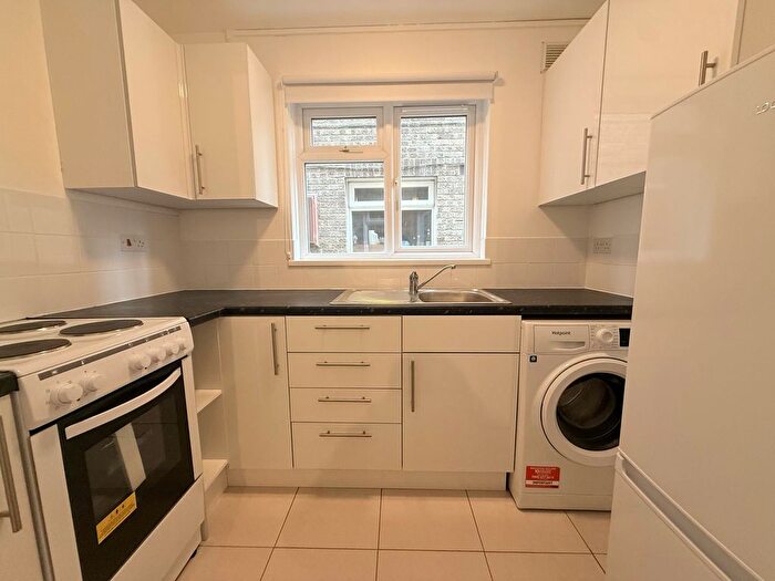 1 Bedroom Maisonette To Rent In Yew Grove, Welwyn Garden City, AL7