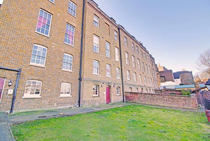 1 Bedroom Flat To Rent In Nags Head Lane, Rochester, ME1
