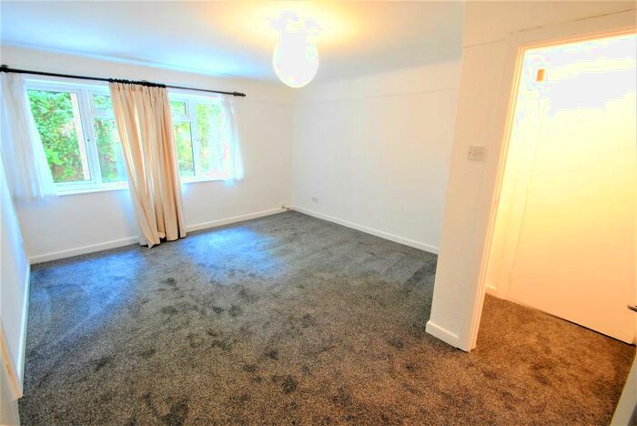 1 Bedroom Flat To Rent In Berkley Manor, BH12