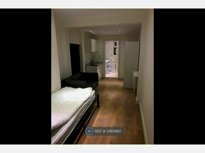 Studio To Rent In Rayleigh Road, Woodford Green, IG8
