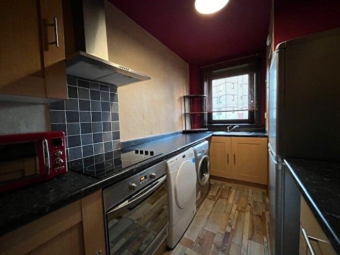 2 Bedroom Flat To Rent In Regent Street, Greenock, PA15