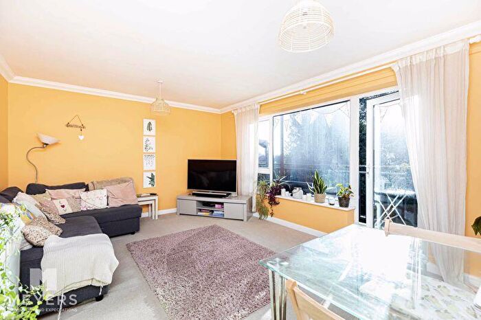 2 Bedroom Apartment To Rent In Ancrum Lodge, - Western Road, Poole, BH13