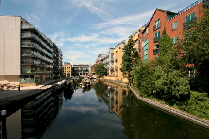 2 Bedroom Flat To Rent In Hertford Road, Hackney, N1