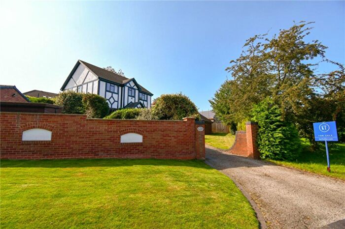 4 Bedroom Detached House For Sale In Rhodesway, Heswall, Wirral, CH60