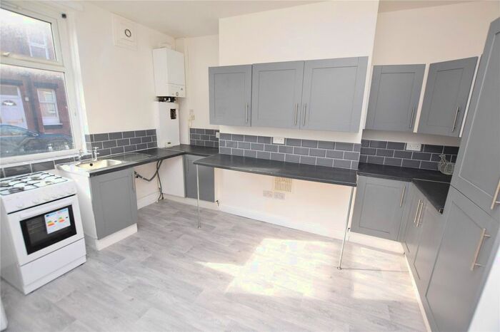 4 Bedroom Terraced House To Rent In Recreation Mount, Leeds, West Yorkshire, LS11