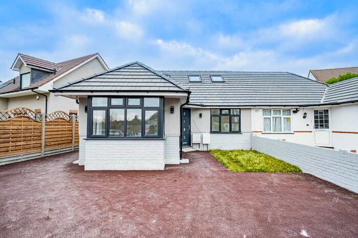 5 Bedroom Semi-Detached Bungalow To Rent In Waverley Close, Hayes, UB3
