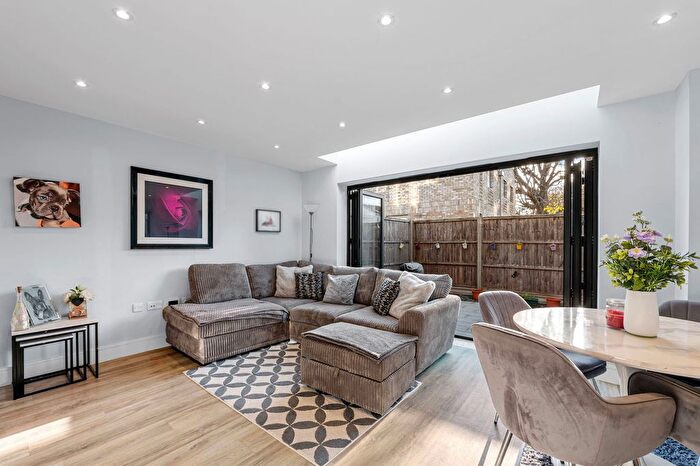 3 Bedroom Terraced House For Sale In South Park Hill Road, South Croydon, CR2