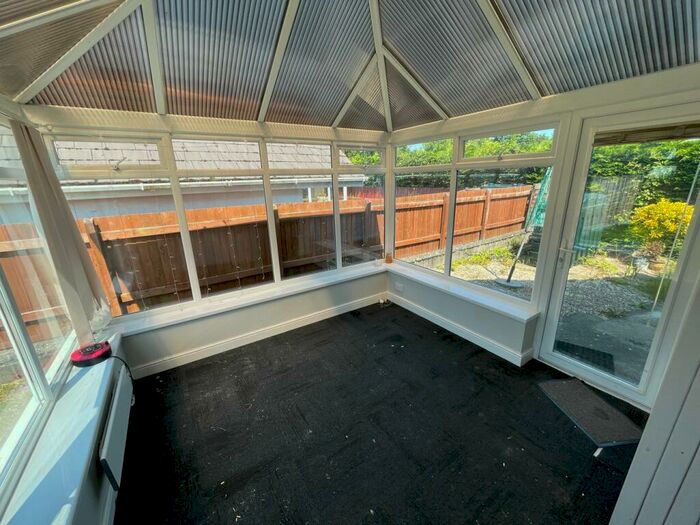 2 Bedroom Bungalow For Sale In Cross Inn, Nr New Quay, SA44
