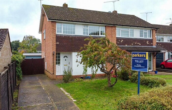 3 Bedroom Semi Detached House To Rent In Nightingale Road, Woodley, Reading, Berkshire, RG5