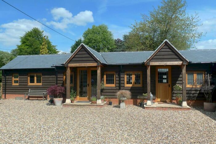 2 Bedroom Cottage To Rent In Reading Road, Cane End, Nr Reading, RG4