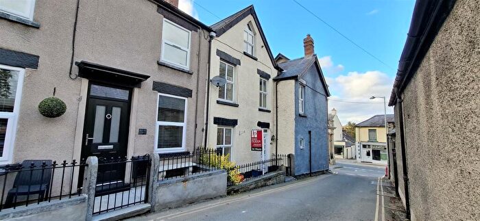 3 Bedroom Terraced House For Sale In Chapel Street, Corwen, LL21