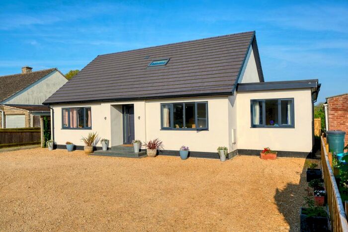 5 Bedroom Chalet For Sale In Acre Short Lane, Steeple Ashton, BA14