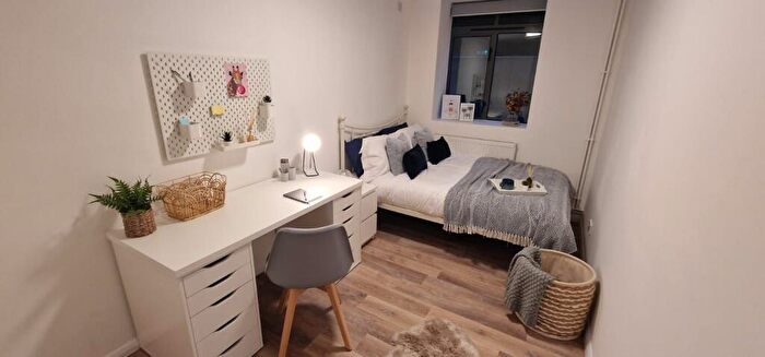 1 Bedroom Flat To Rent In Terrace Street, Nottingham, Nottinghamshire, NG7