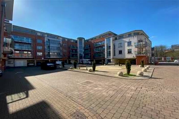 2 Bedroom Flat To Rent In Victoria Court, Chelmsford, CM1