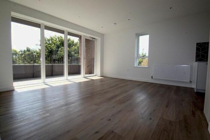 2 Bedroom Flat To Rent In Mary Neuner Road, London, N8