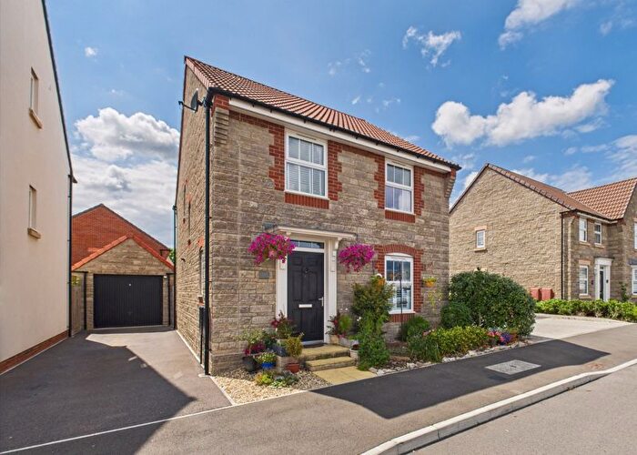 4 Bedroom Detached House For Sale In Foxglove Road, Somerton, TA11