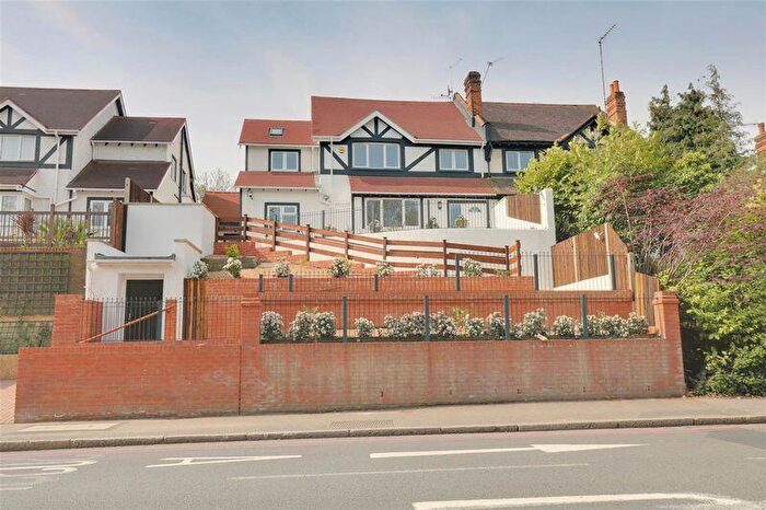 2 Bedroom Flat To Rent In Banstead Road, Purley, CR8