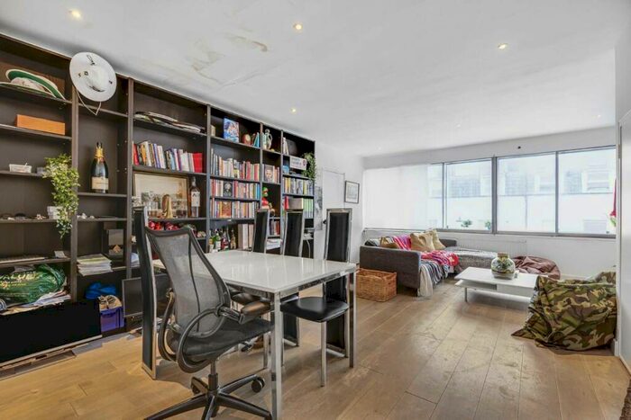 3 Bedroom Maisonette To Rent In Hollywood Road, London, SW10