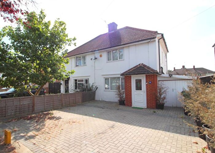 3 Bedroom Semi Detached House To Rent In Orchard Way, Ashford, TW15