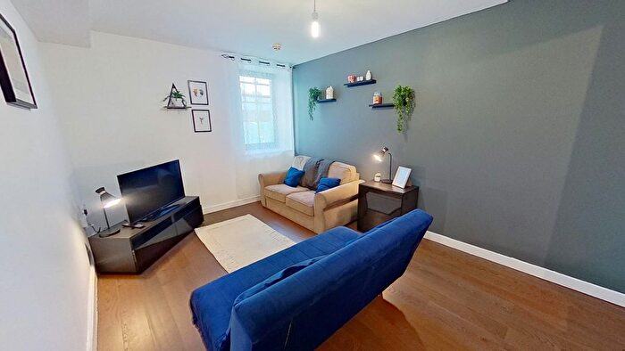 1 Bedroom Flat To Rent In Greenhouse, Beeston Road, Beeston, Leeds, LS11