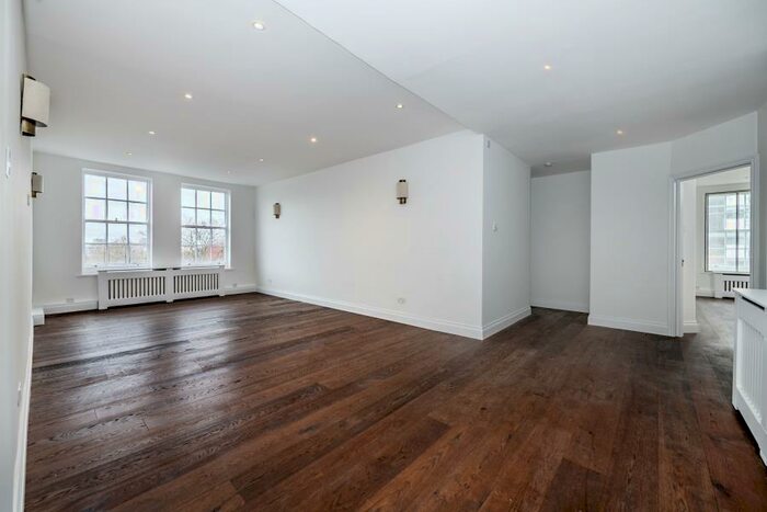 4 Bedroom Flat To Rent In St John's Wood Court, NW8