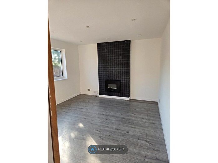 3 Bedroom Maisonette To Rent In Dock Road, Tilbury, RM18