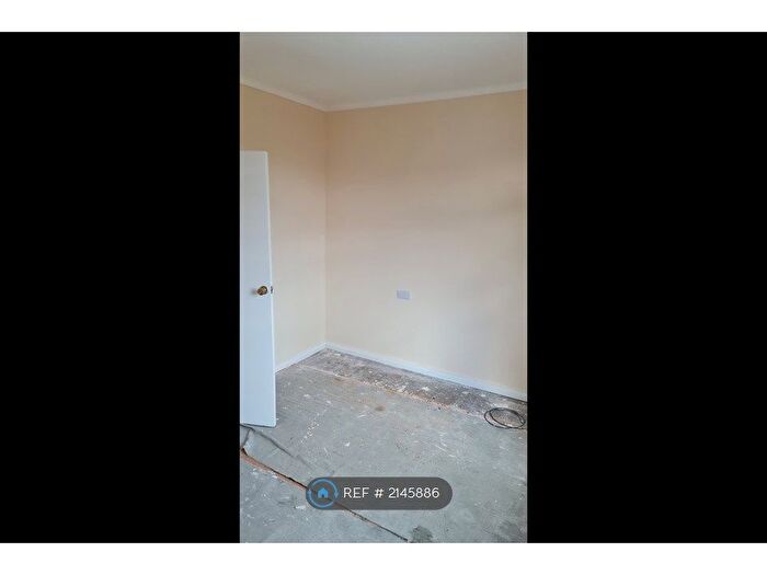 3 Bedroom Semi-Detached House To Rent In John Street, Creswell, S80