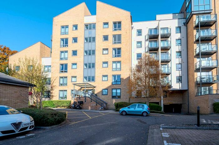 2 Bedroom Flat To Rent In Ashton Court, Woking, GU21