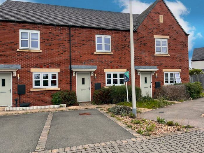 2 Bedroom Terraced House For Sale In Ivens Close, Kineton, CV35