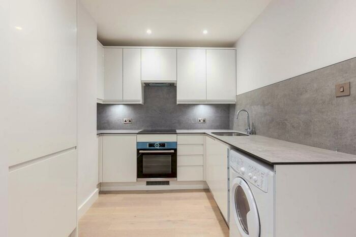 1 Bedroom Flat To Rent In Bishopsgate, Bishopsgate, London, EC2M