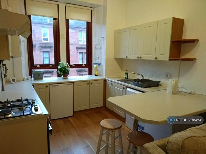 2 Bedroom Flat To Rent In White Street, Glasgow, G11