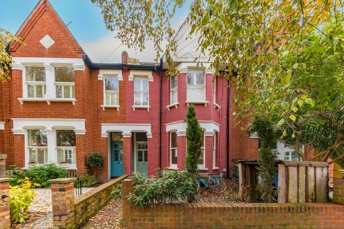 2 Bedroom Flat To Rent In Gordon Avenue, St Margarets, Twickenham, TW1