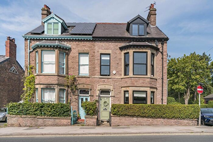 5 Bedroom Semi-Detached House For Sale In Buxton Road, Macclesfield, SK11
