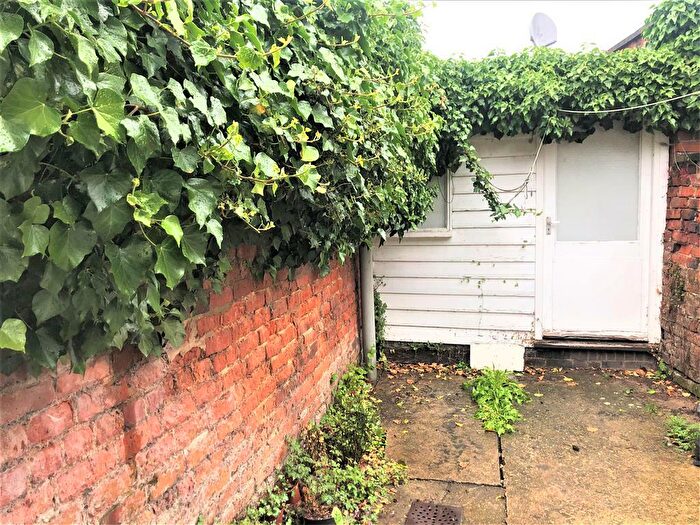 2 Bedroom End Of Terrace House To Rent In Holbeach, PE12