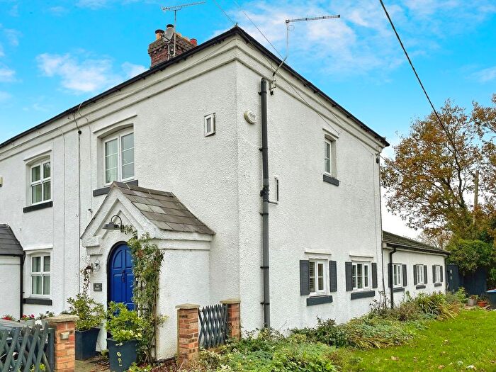 3 Bedroom Semi-Detached House For Sale In Parkgate Road, Mollington, Chester, Cheshire, CH1