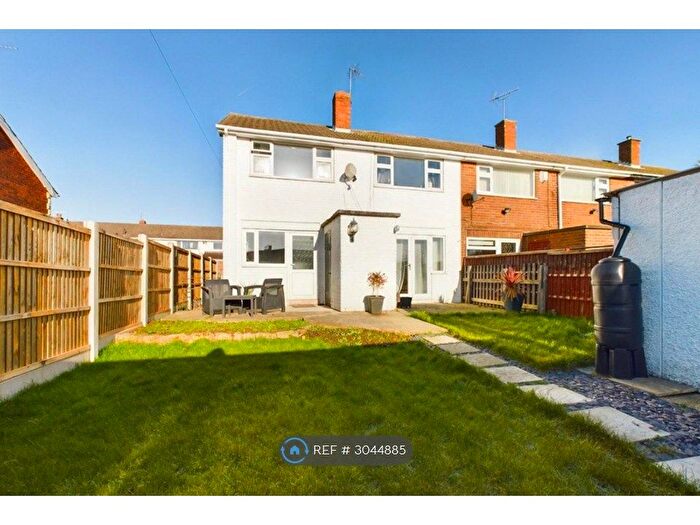 3 Bedroom Semi Detached House To Rent In Boundary Close, Mansfield, NG20